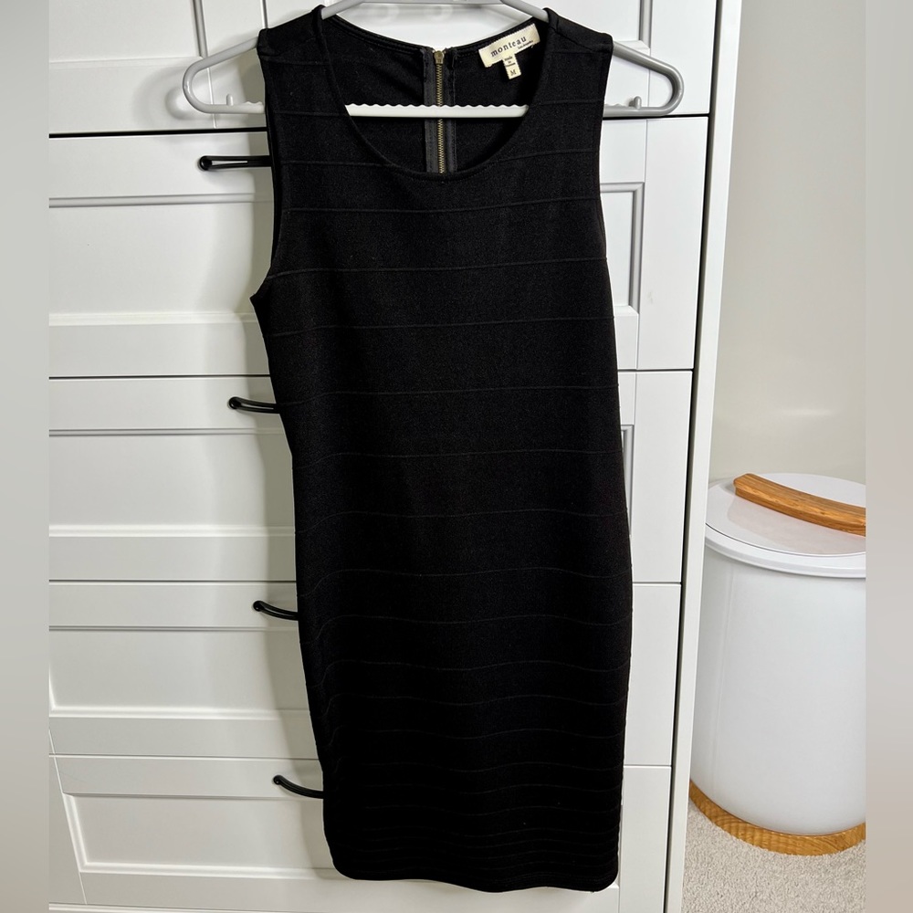 Little black bodycon dress ribbed with cutouts